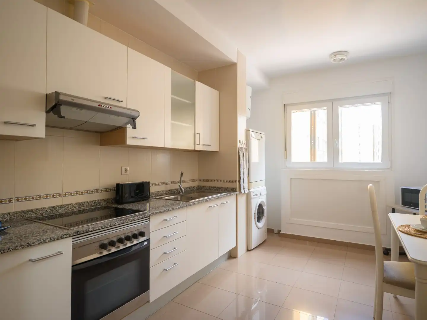 Kitchen of Flat for rent in Las Palmas de Gran Canaria  with Parquet flooring, Swimming Pool and Furnished