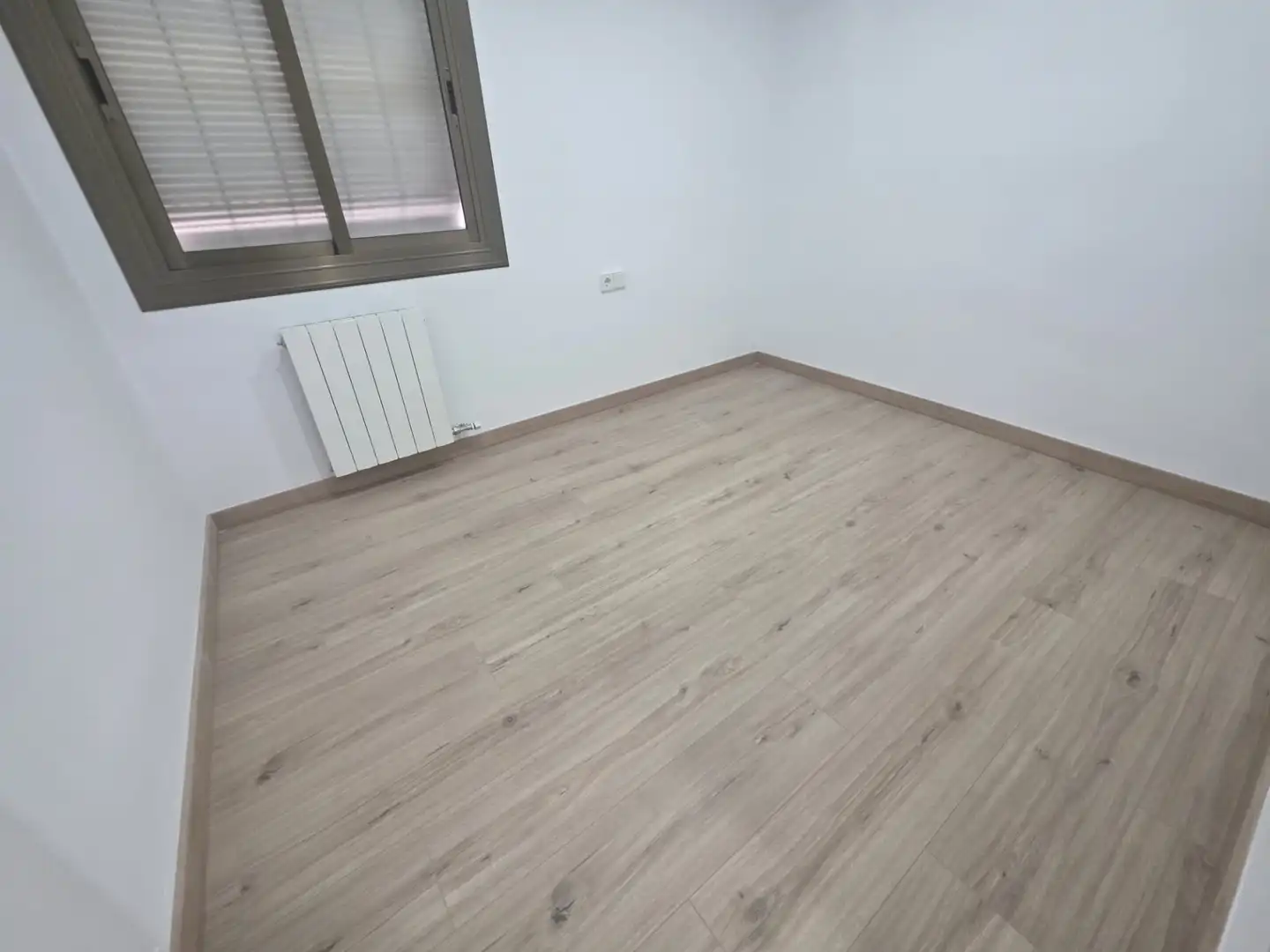 Dormitori de Pis en venda en Granollers amb Calefacció, Parquet i Balcó