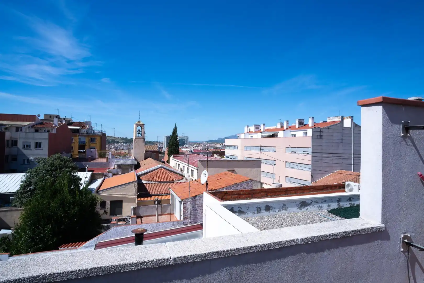 Vista exterior de Casa o chalet en venta en Terrassa con Terraza, Trastero y Balcón