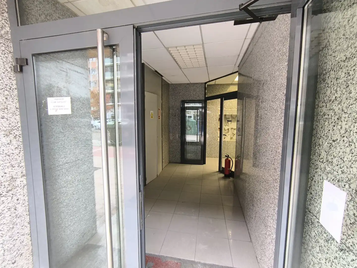 Local comercial en venda a Avenida Cardenal Cisneros 6, imagen 2