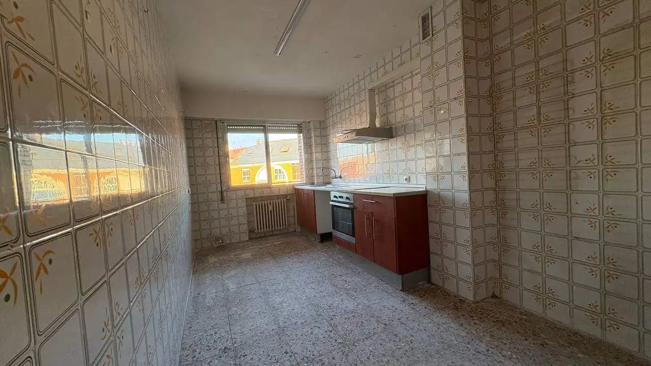 Cocina de Piso en venta en León Capital  con Terraza