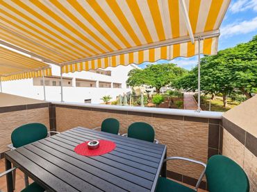 Duplex with pool for sale in Helsinki