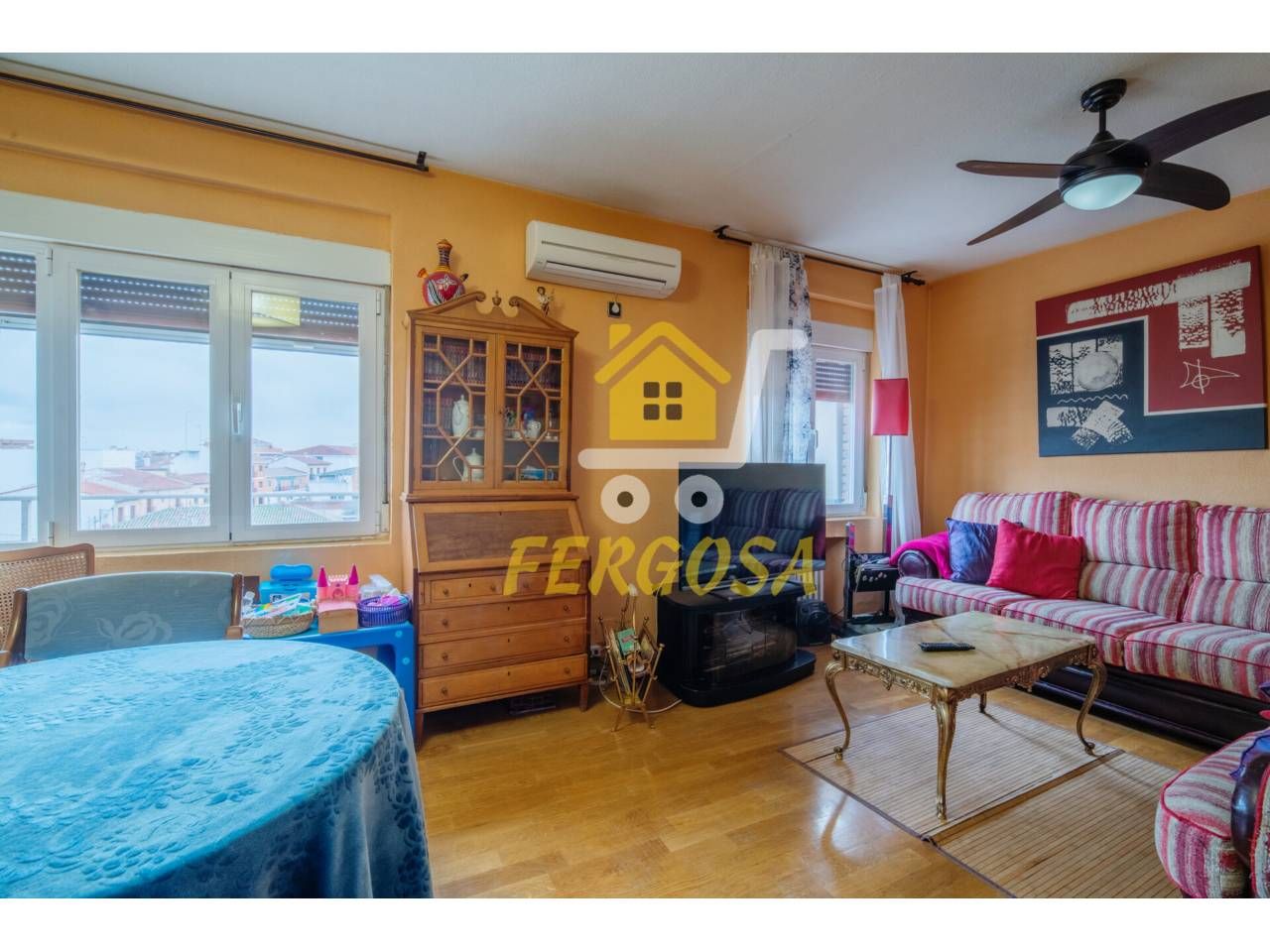 Living room of Flat for sale in Navalcarnero  with Air Conditioner, Heating and Parquet flooring