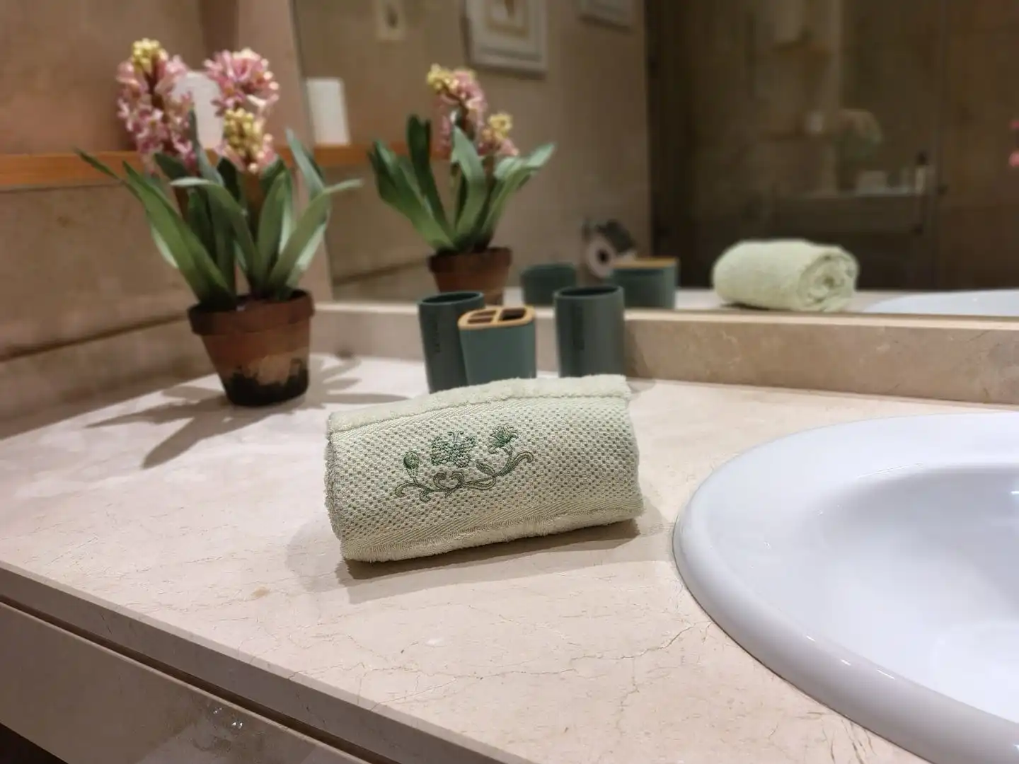 Badezimmer von Wohnung zur Miete in Marbella mit Klimaanlage, Heizung und Terrasse