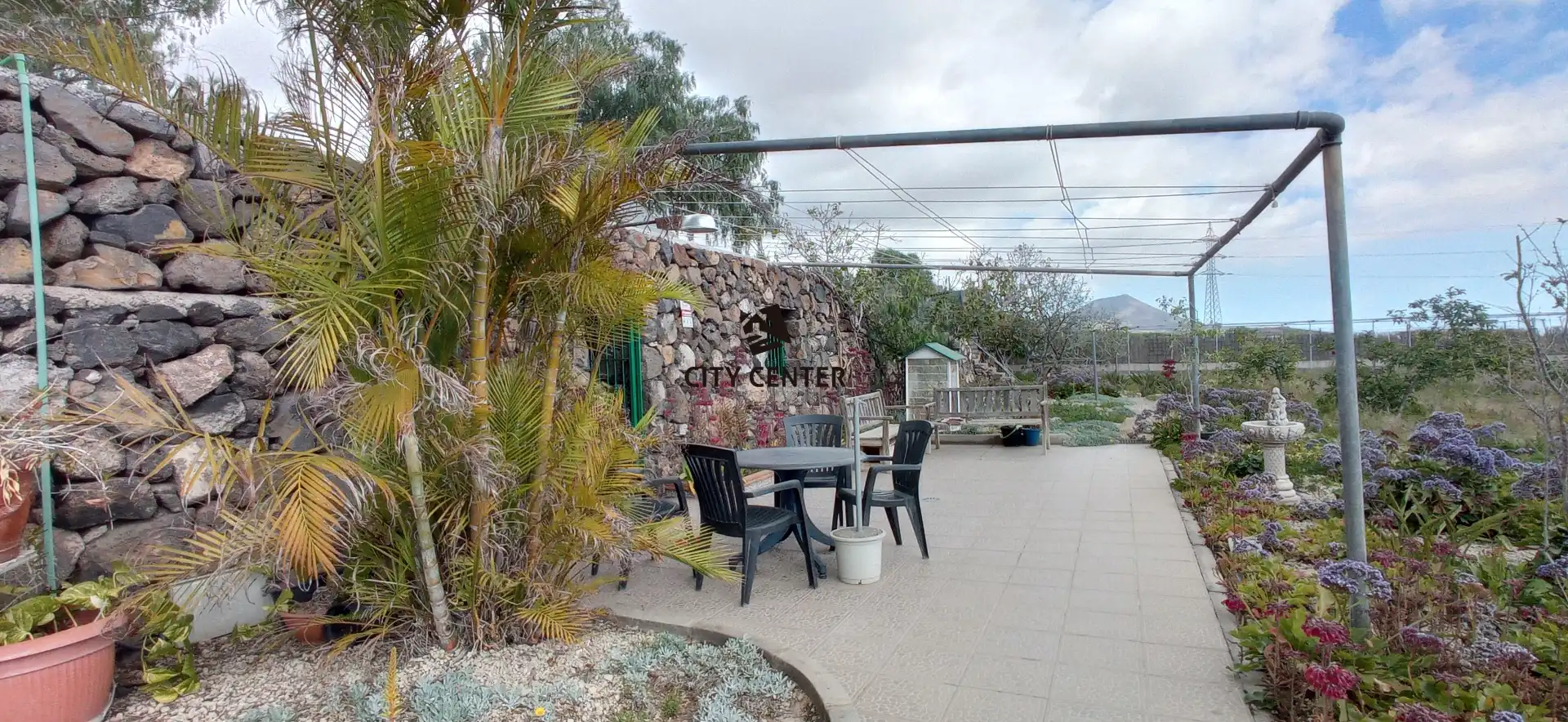 Exterior view of Detached homes for sale in San Miguel de Abona  with Private garden, Swimming Pool and Furnished