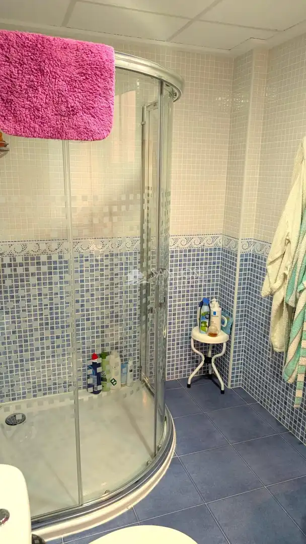 Baño de Piso en venta en Novelda con Parquet y Amueblado