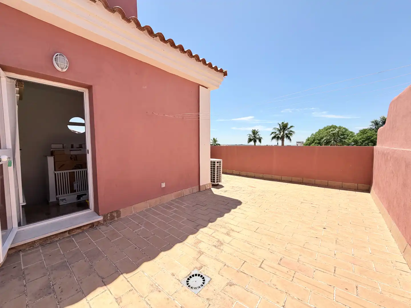 Casa adosada en venta en Calle las Marismas, Salteras