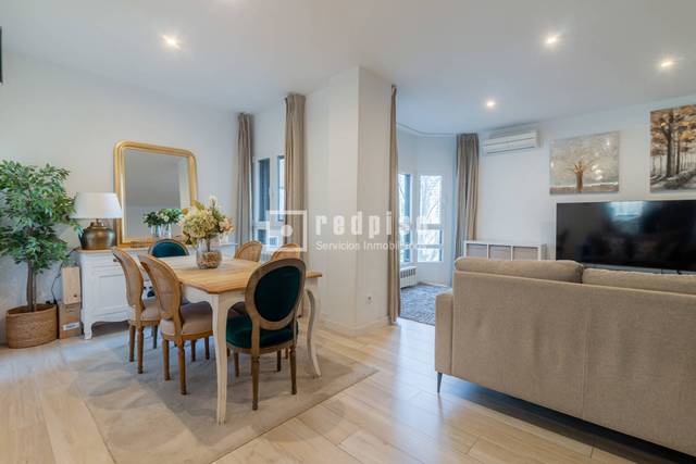 Piso en Venta en de Caleruega en Costillares