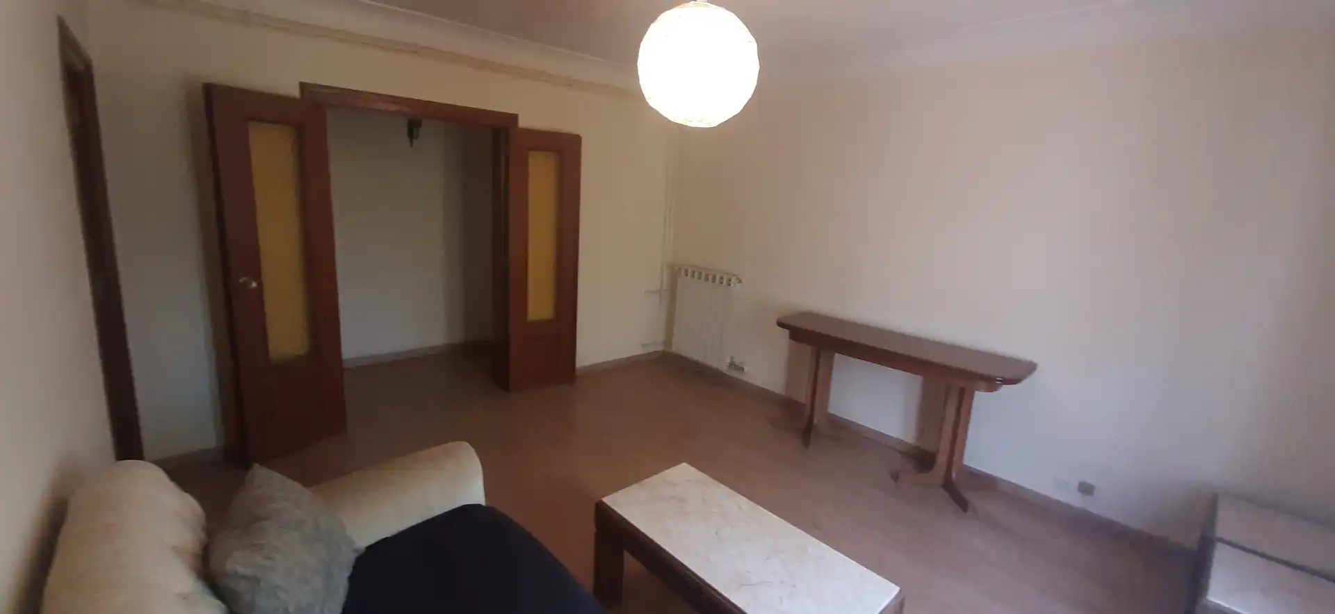Sala d'estar de Pis en venda en Madrid amb Balcó
