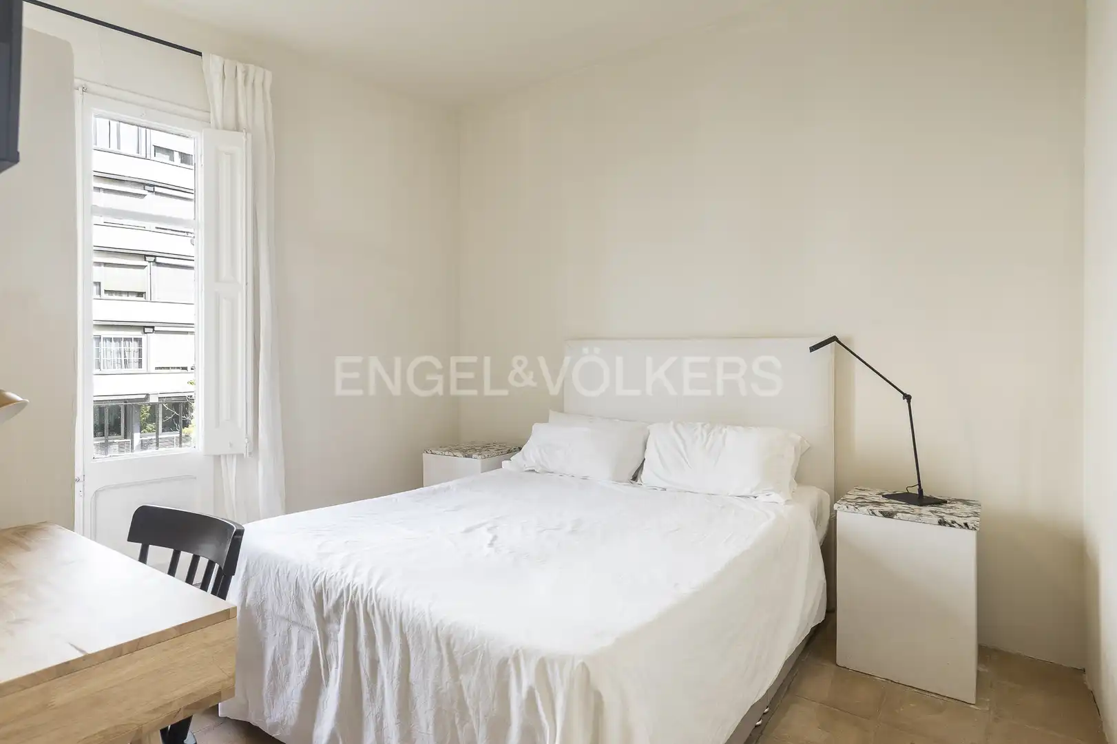 Schlafzimmer von Wohnung zur Miete in Barcelona mit Klimaanlage, Heizung und Balkon
