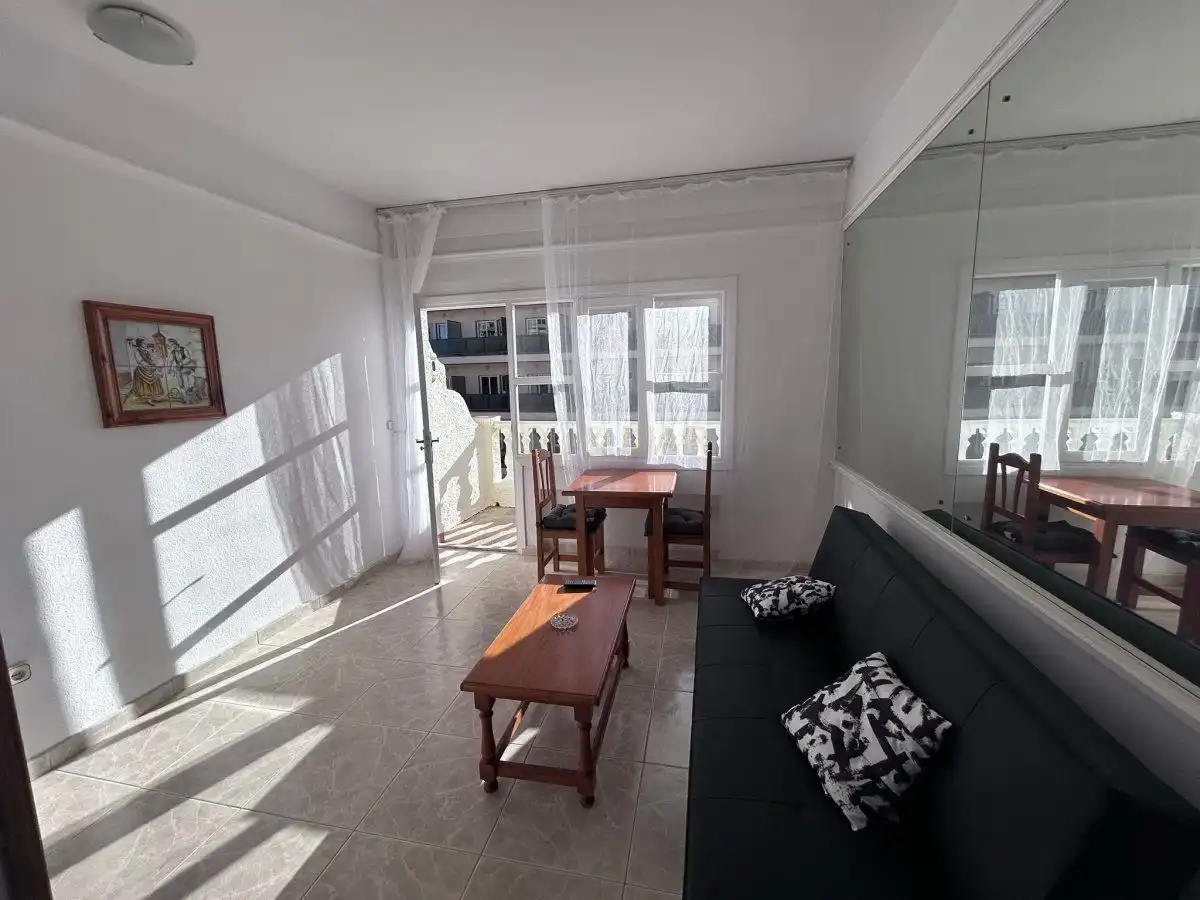 Vivienda con piscina en venta en Los Nidos, imagen 9