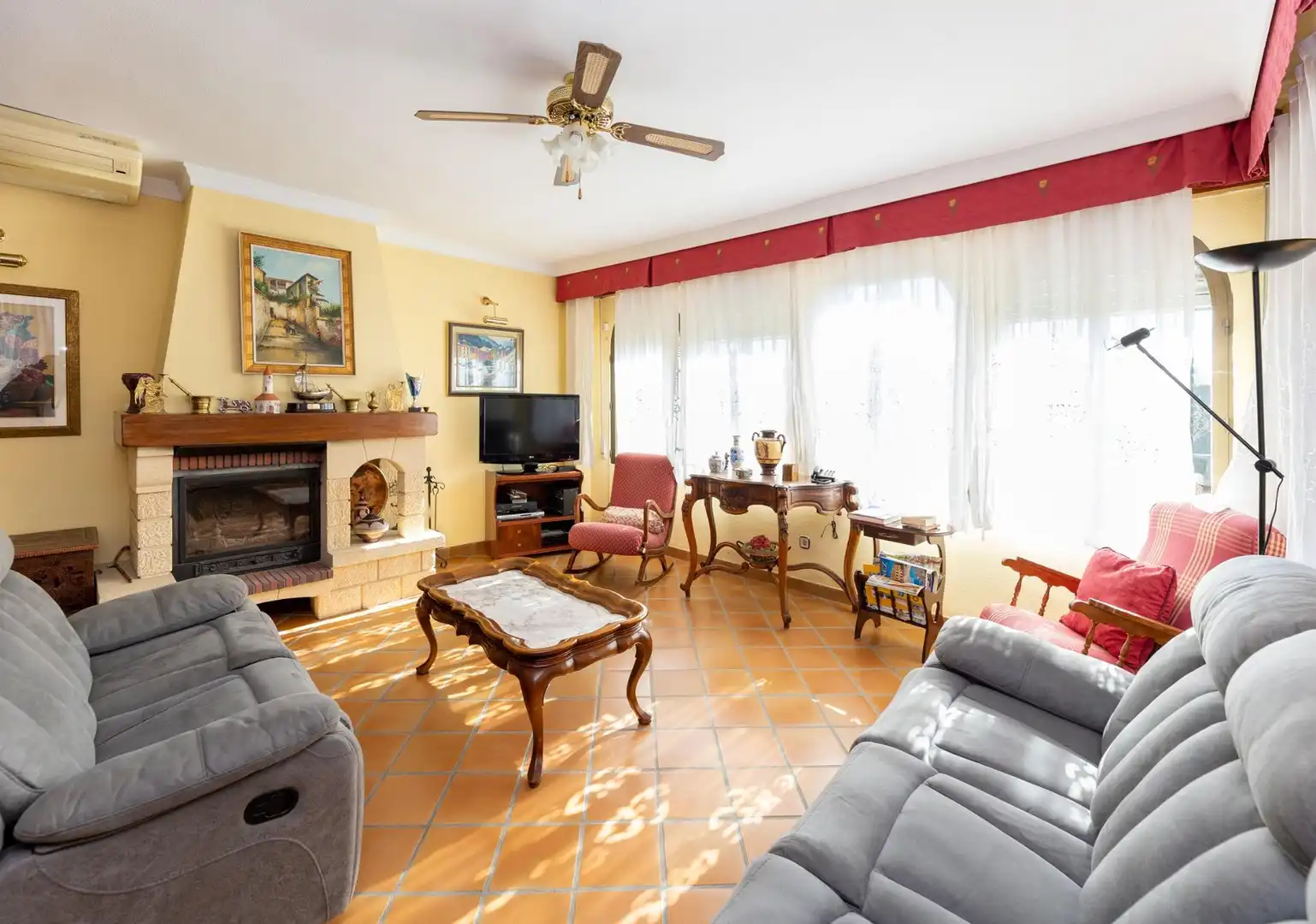 Living room of Houses for sale in Albolote  with Private garden, Terrace and Storage room