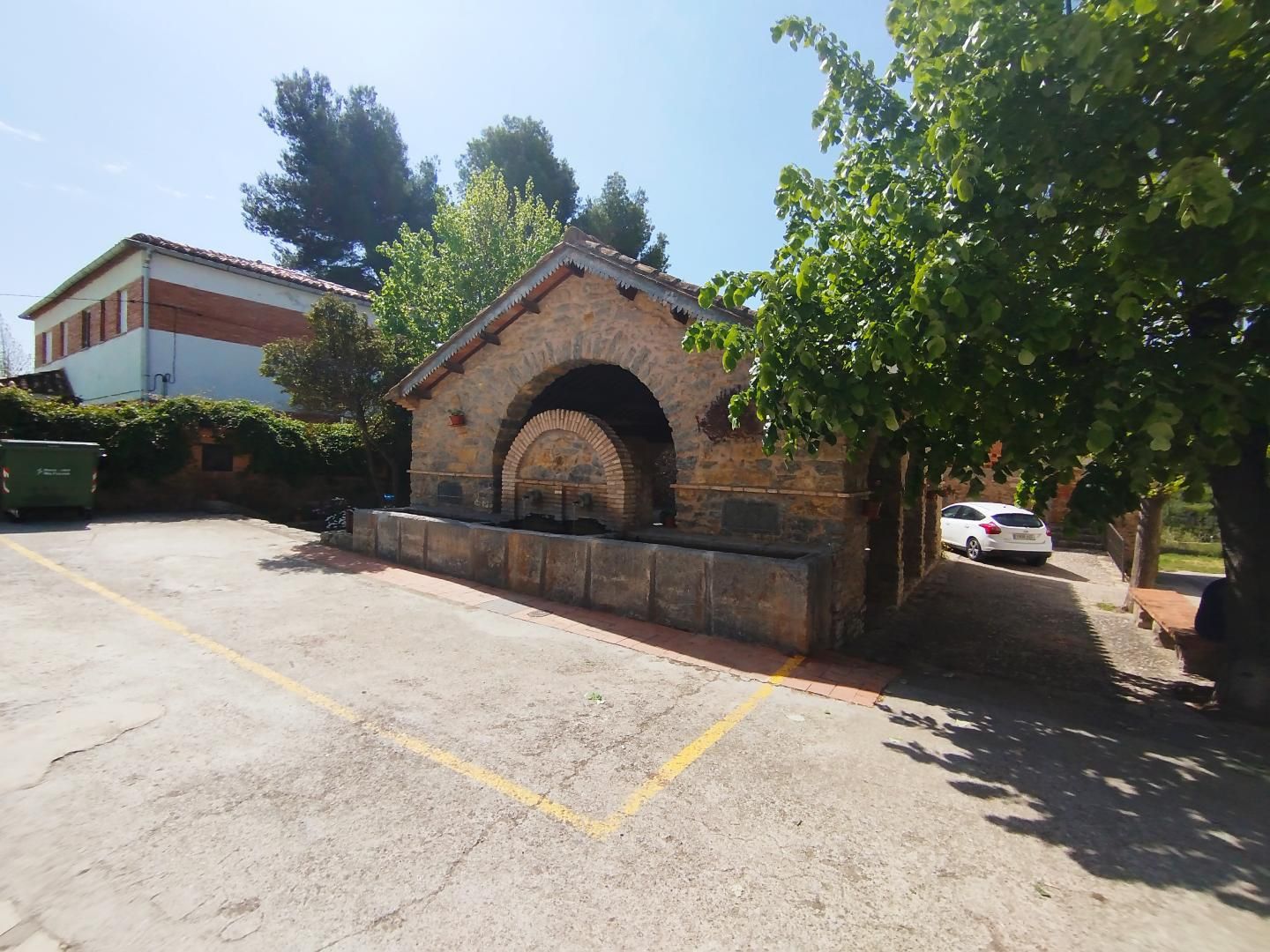 Vista exterior de Casa adosada en venda en Caudiel amb Terrassa