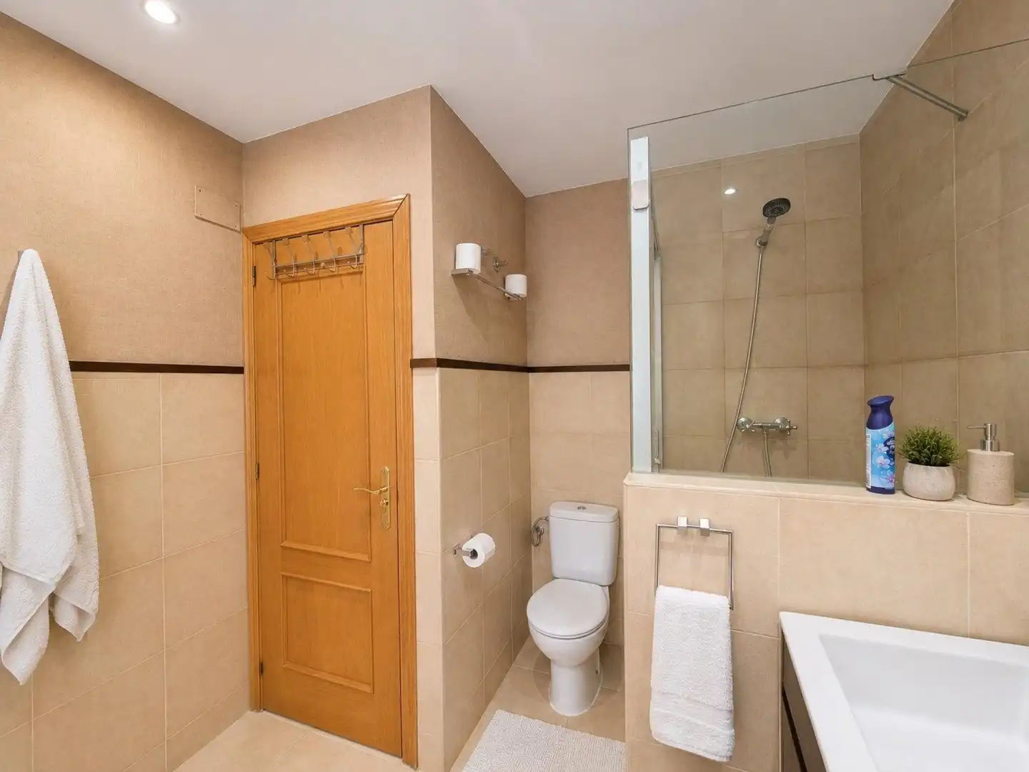 Baño de Piso en venta en Majadahonda con Calefacción, Terraza y Piscina comunitaria