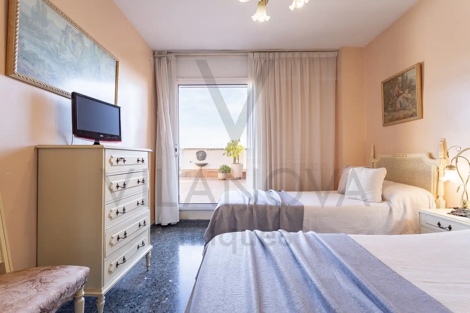 Schlafzimmer von Dachboden zum Verkauf in Reus mit Heizung, Terrasse und Abstellraum