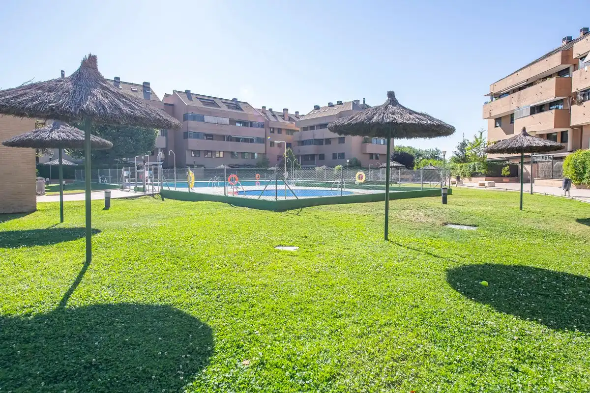 Piscina de Àtic en venda en Pozuelo de Alarcón amb Aire condicionat, Calefacció i Jardí privat
