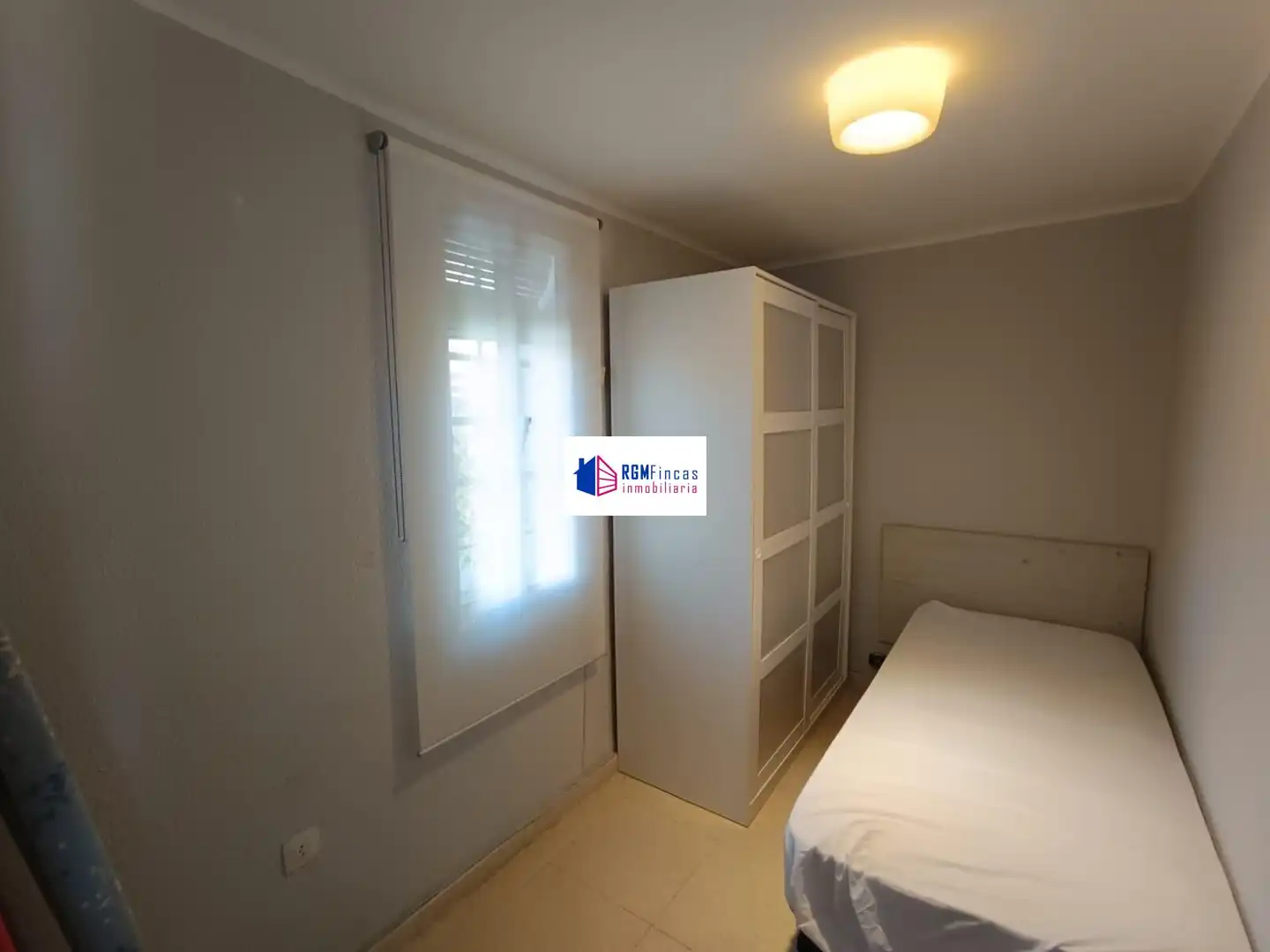 Bedroom of Flat for rent in Sevilla  with Air Conditioner and Furnished