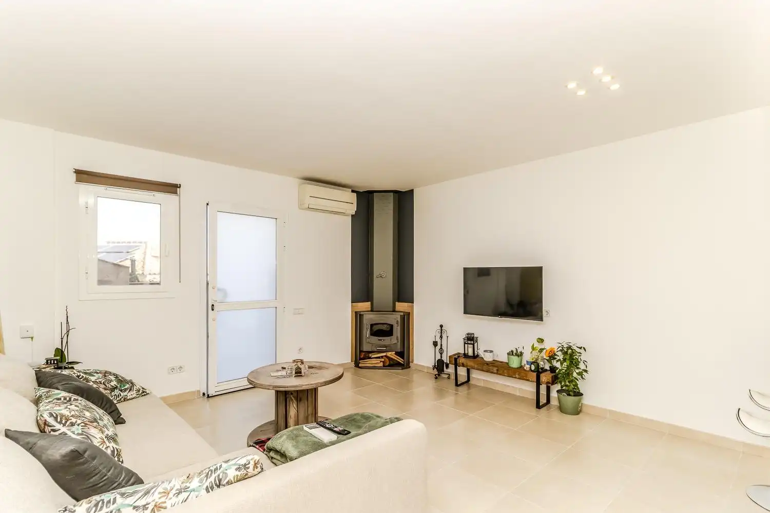 Sala de estar de Edificio en venta en Castellar del Vallès
