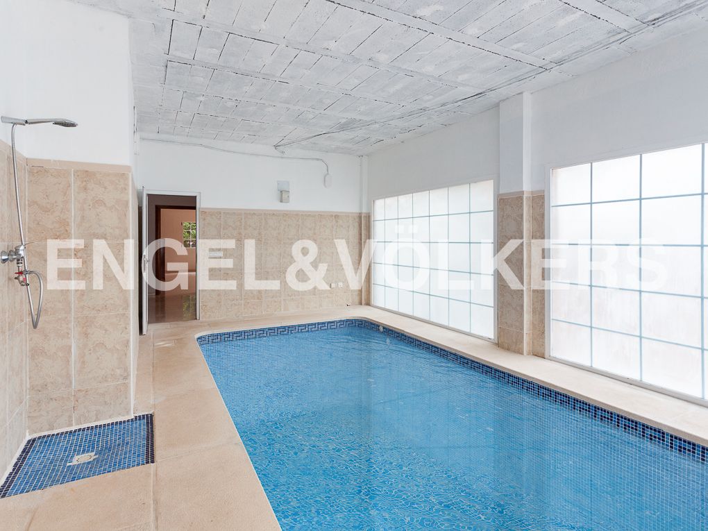 Piscina de Casa o xalet en venda en Paterna amb Aire condicionat, Calefacció i Jardí privat