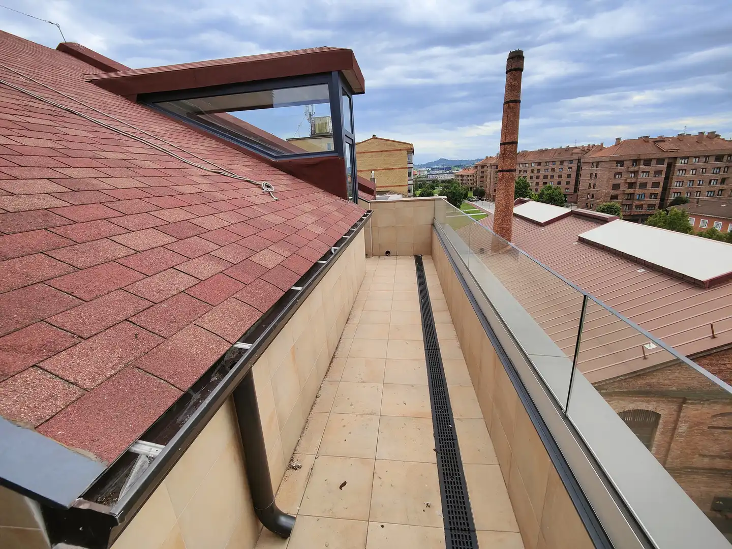 Terraza de Ático en venta en Gijón  con Calefacción, Parquet y Terraza