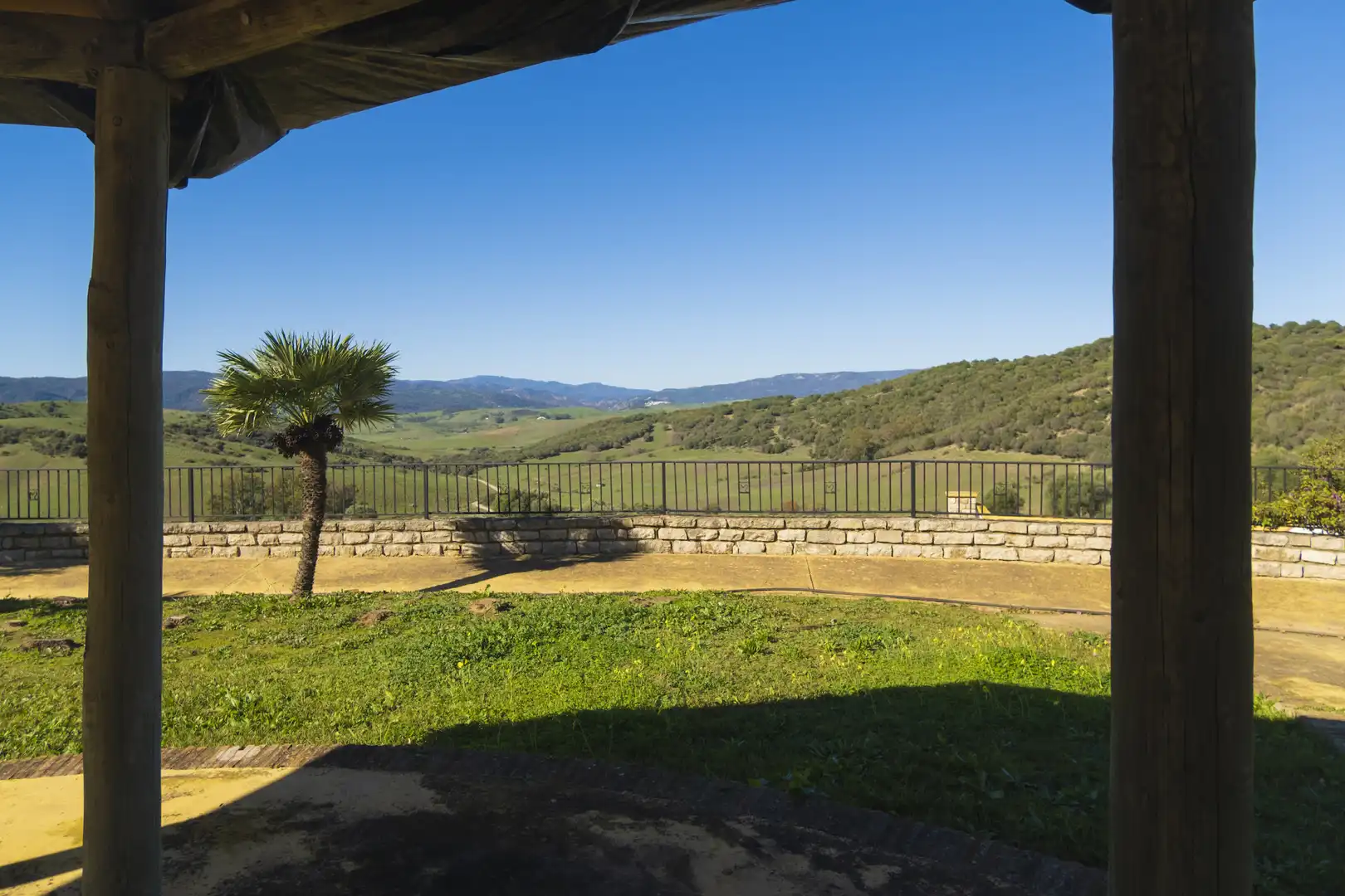 Terrassa de Finca rústica en venda en San Martín del Tesorillo amb Aire condicionat, Jardí privat i Terrassa