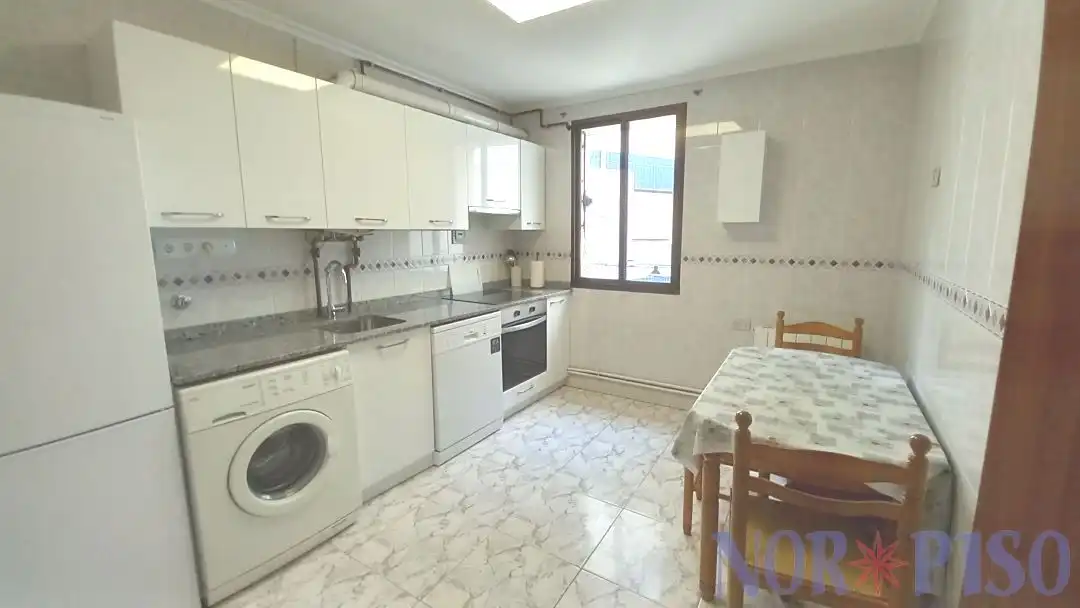 Kitchen of Flat for rent in Bilbao   with Heating, Furnished and Balcony