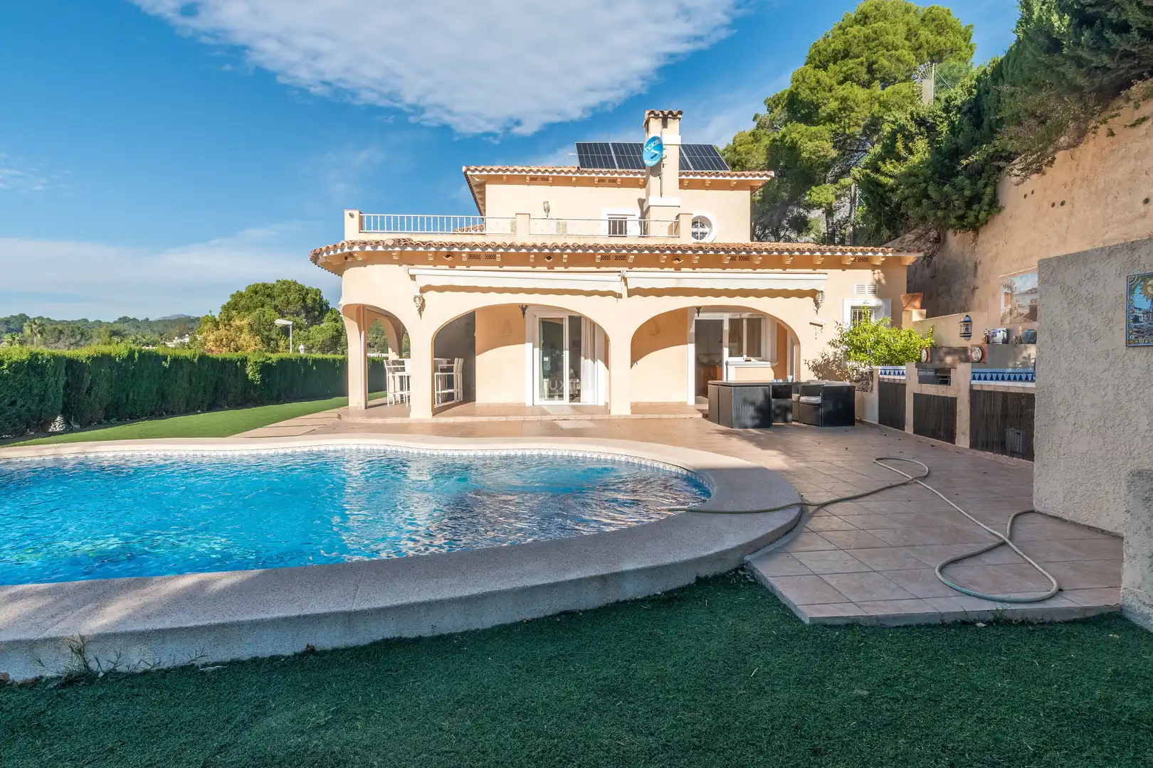 Vista exterior de Casa o chalet en venta en Altea con Aire acondicionado, Terraza y Piscina