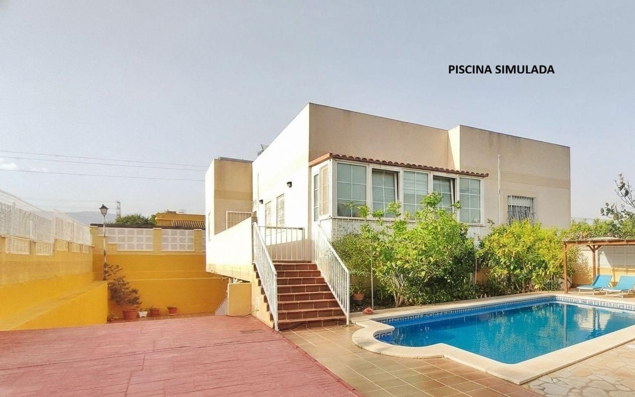 Swimming pool of House or chalet for sale in  Almería Capital  with Air Conditioner, Heating and Private garden