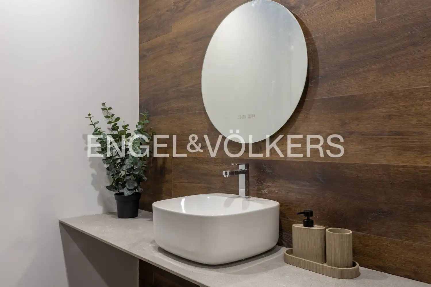 Badezimmer von Wohnung zur Miete in Ciutat Vella 