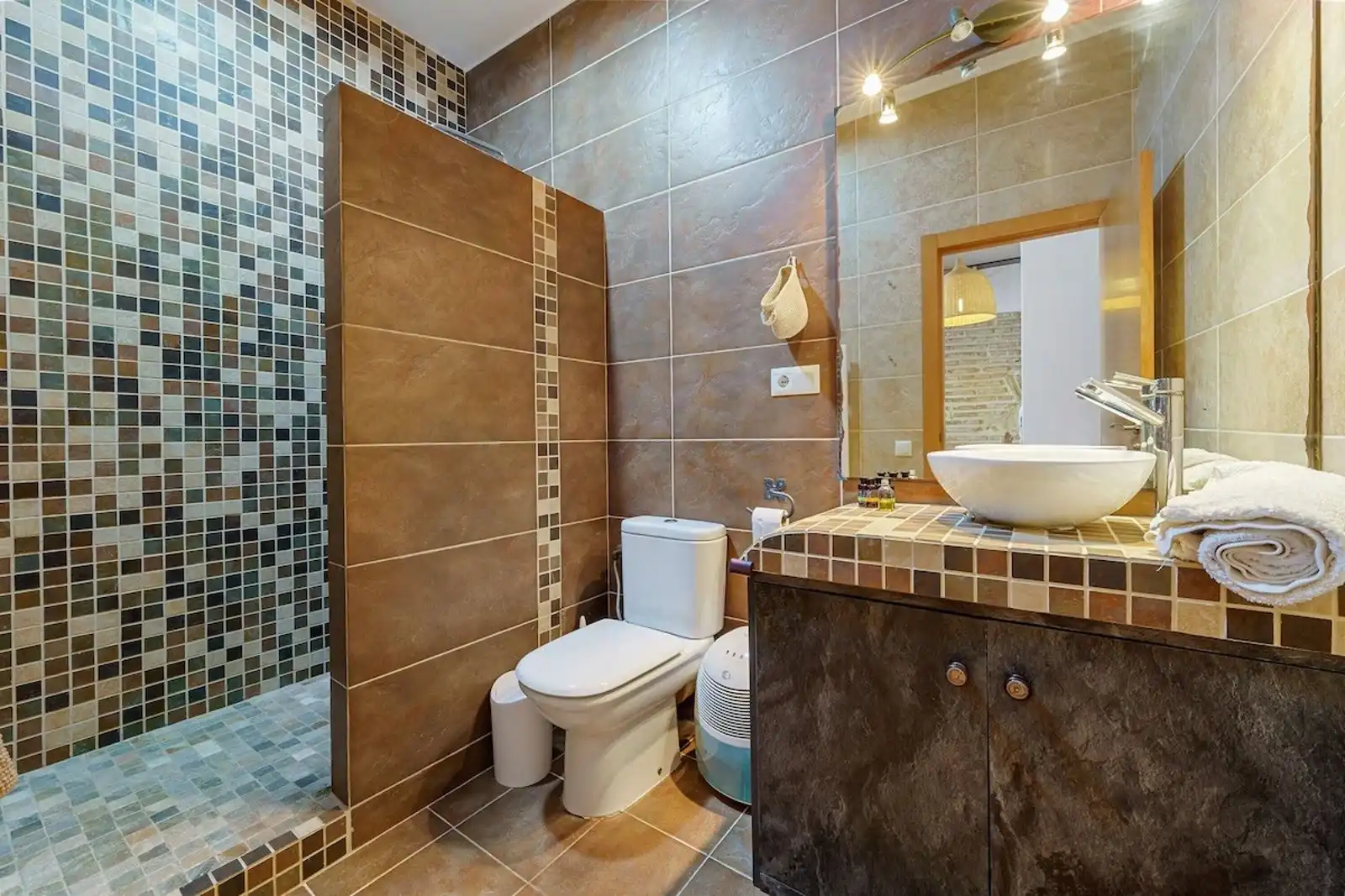 Badezimmer von Wohnung zum Verkauf in Tarragona mit Klimaanlage, Heizung und Möbliert