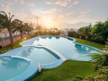 Adossat amb piscina en venda a DE LA CANTERA