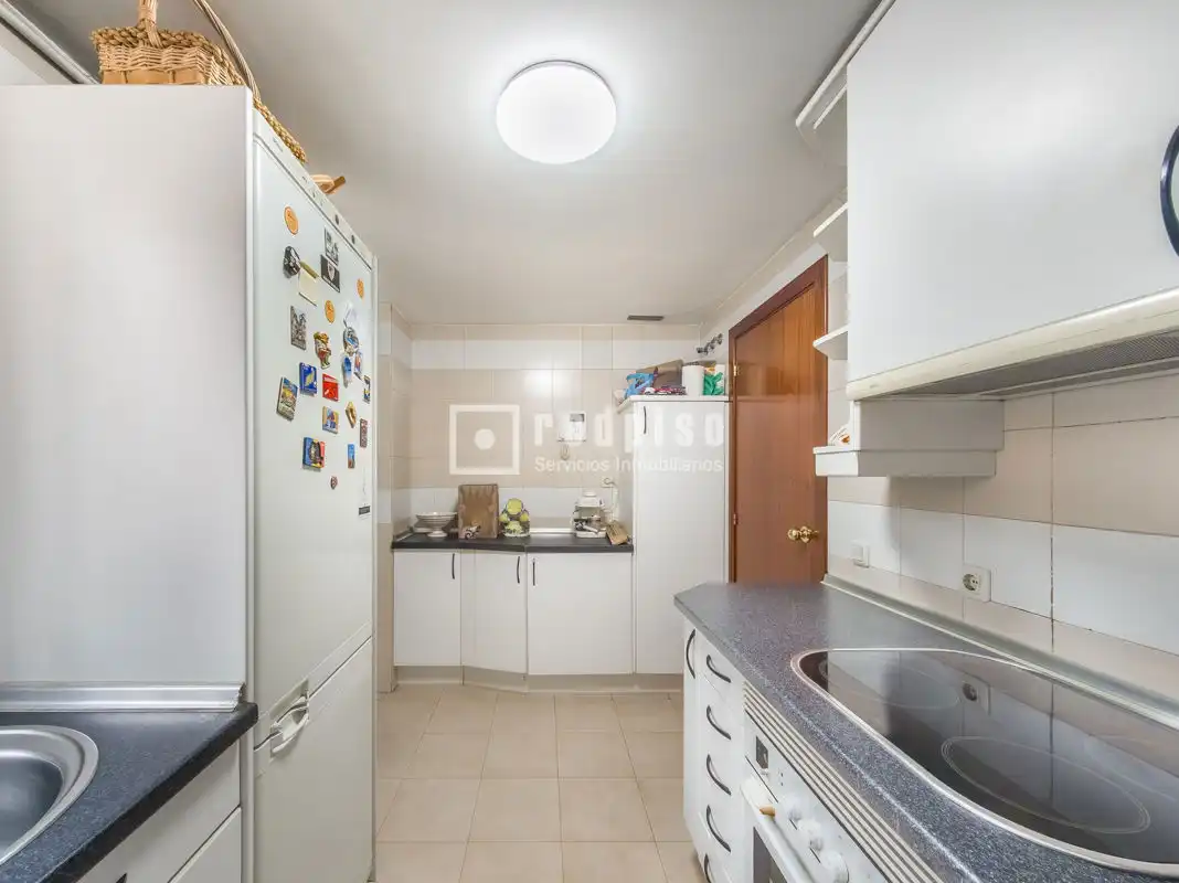 Kitchen of Flat for sale in Madrid  with Heating, Private garden and Parquet flooring