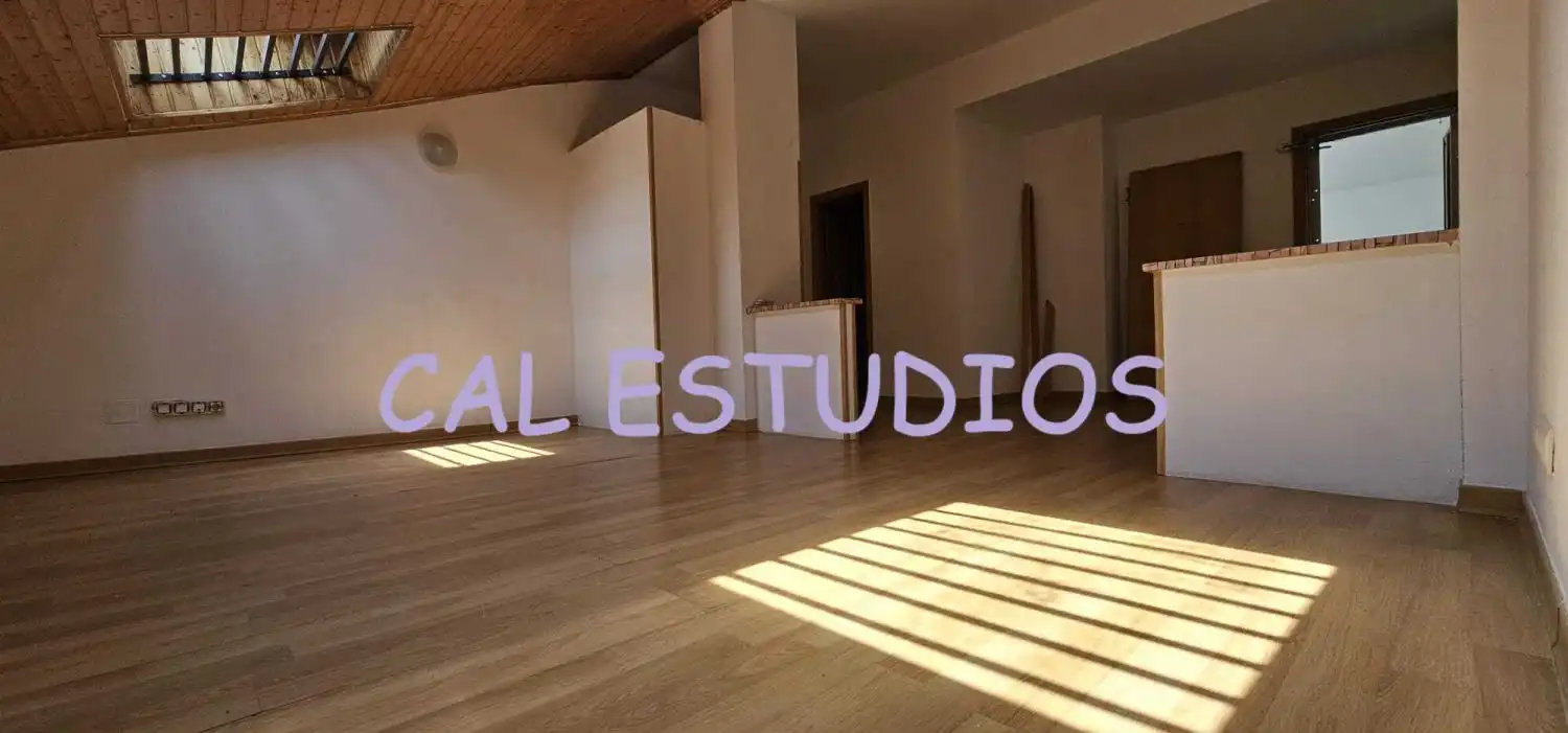 Exterior view of Flat for sale in Torrelaguna  with Air Conditioner and Storage room