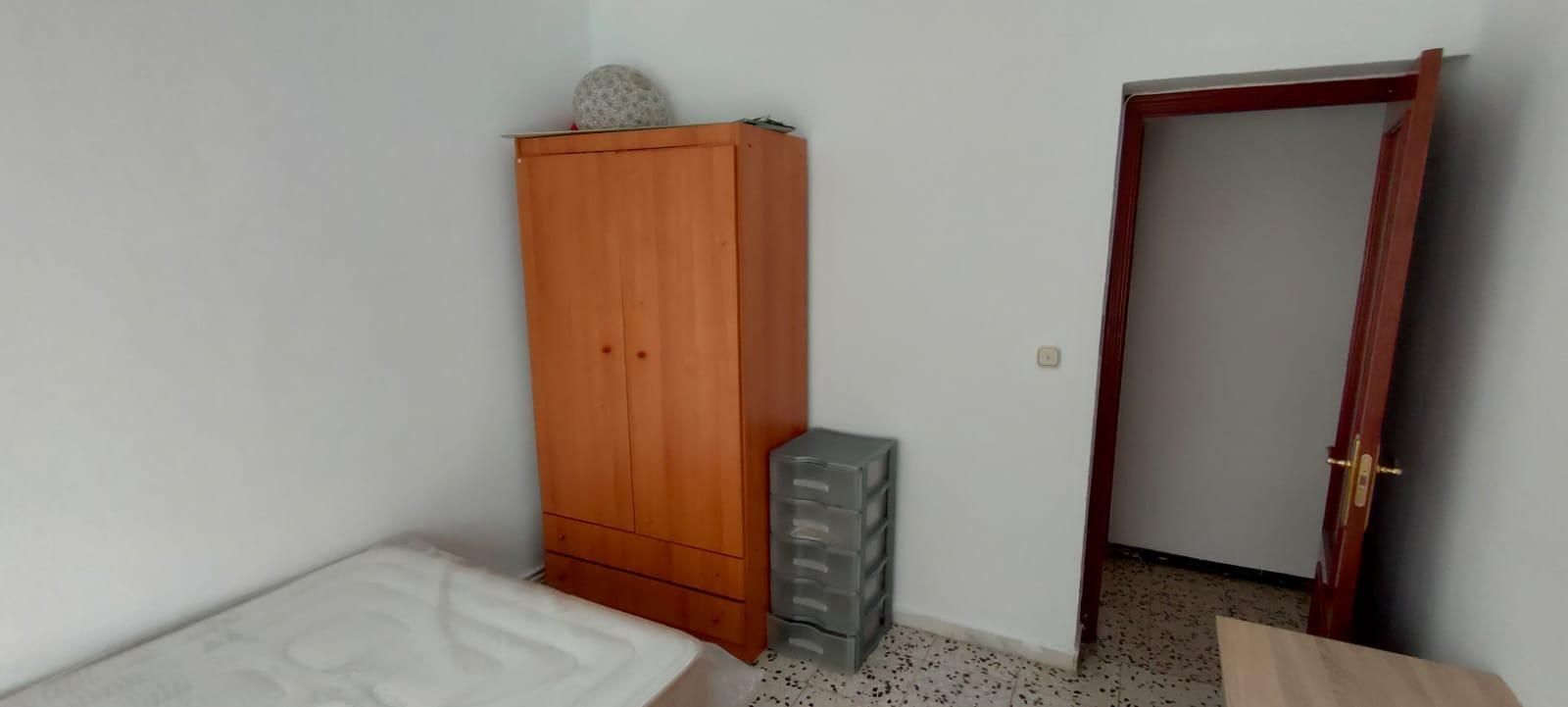 Bedroom of Flat to rent in Salamanca Capital  with Heating and Balcony