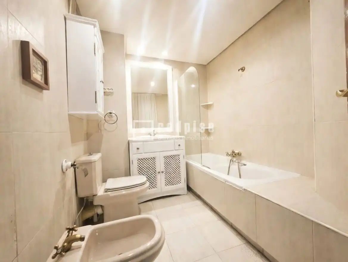 Baño de Piso en venta en Alcorcón con Aire acondicionado y Calefacción