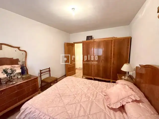 Habitación de Piso en venta en Madrid con Calefacción