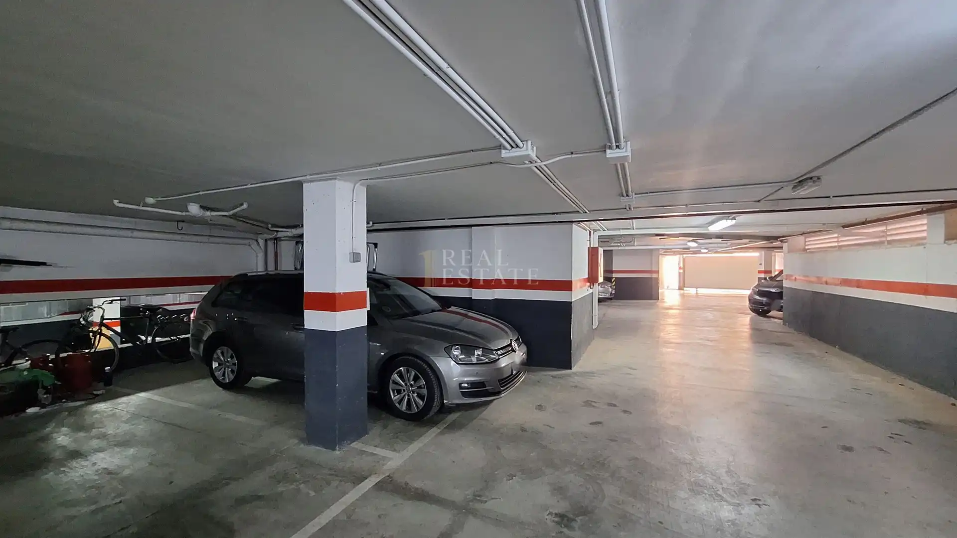 Parking de Piso en venta en Dénia con Aire acondicionado, Calefacción y Trastero