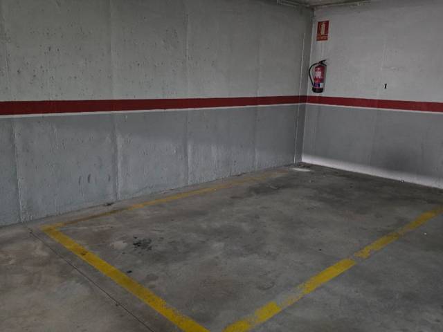 Garaje en Alquiler en Calle Cañada Real, 20 en Alovera