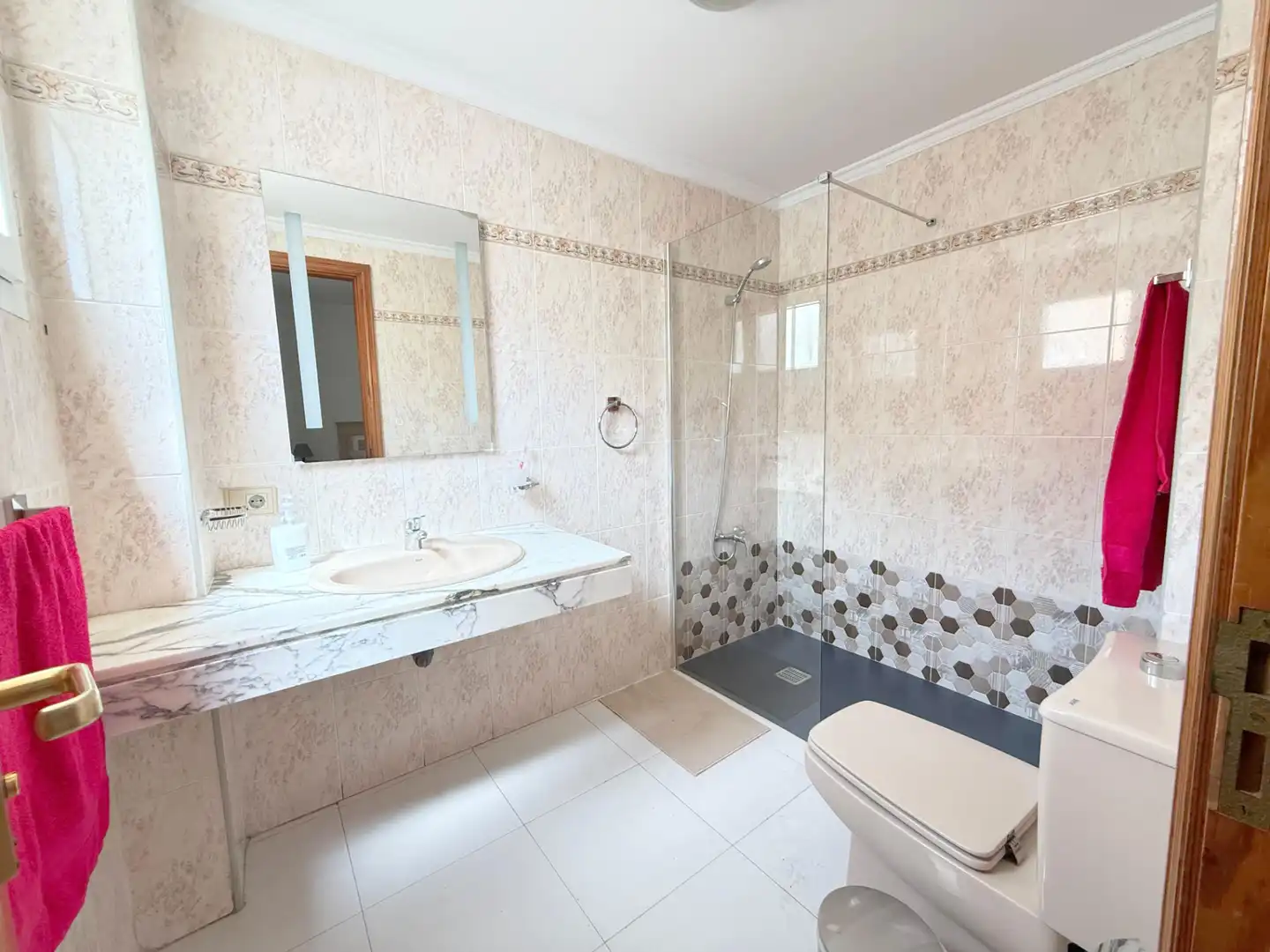 Baño de Piso en venta en Arrecife con Terraza, Amueblado y Balcón