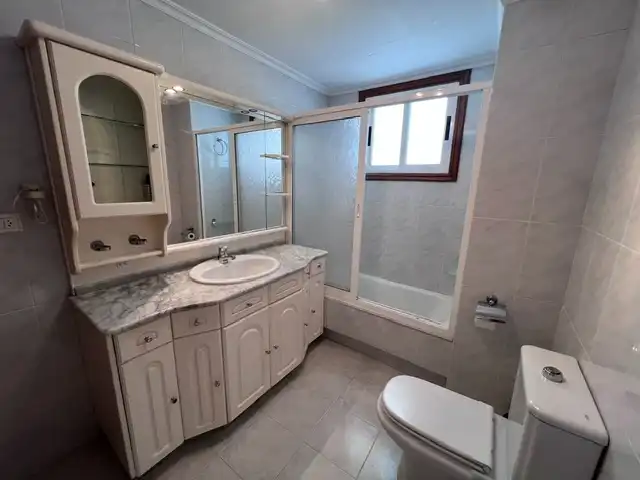 Baño de Piso en venta en A Coruña Capital  con Calefacción, Parquet y Terraza