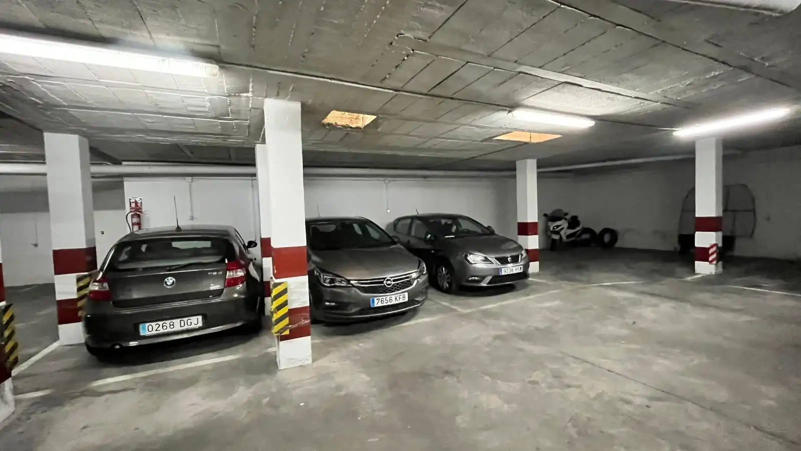Parking de Piso en venta en Sevilla con Aire acondicionado, Calefacción y Terraza