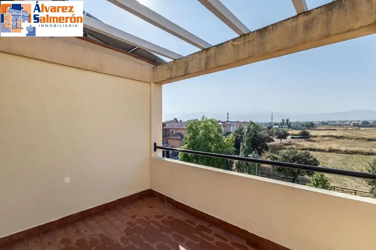 Casa pareada con piscina en venta en Calle CARLOS CANO (HI), imagen 29