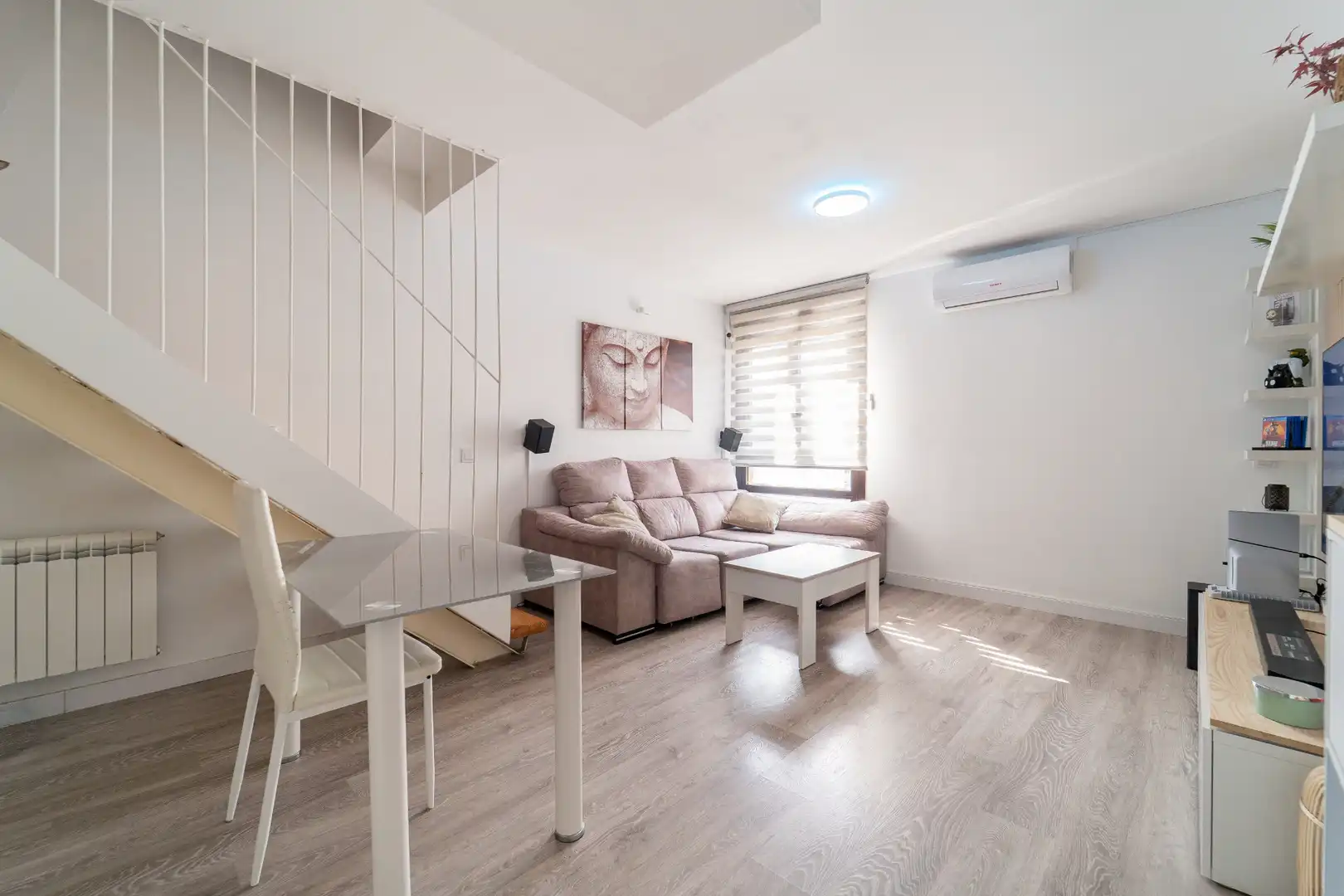 Sala d'estar de Pis en venda en Sevilla la Nueva amb Aire condicionat, Calefacció i Traster