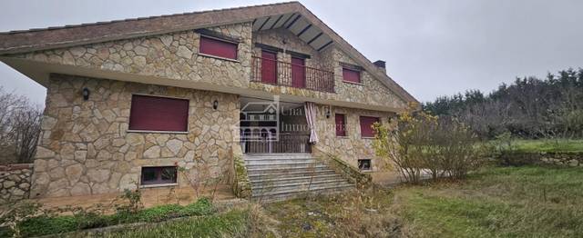 Casa-chalet en Venta en PINO DE TORMES en El Pino de Tormes