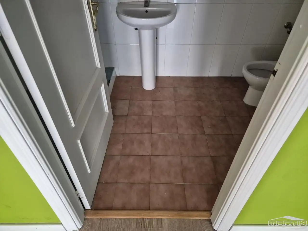 Badezimmer von Geschaftsraum zum Verkauf in Aguilar de la Frontera