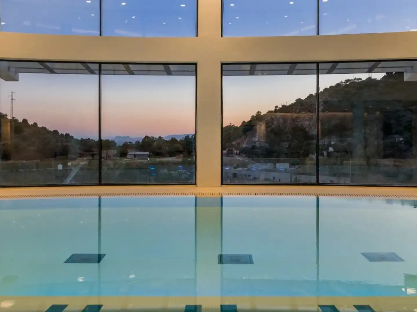 Piscina de Planta baja en venta en Marbella con Terraza, Trastero y Piscina