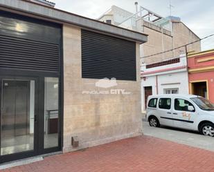 Vista exterior de Garatge de lloguer en Calella