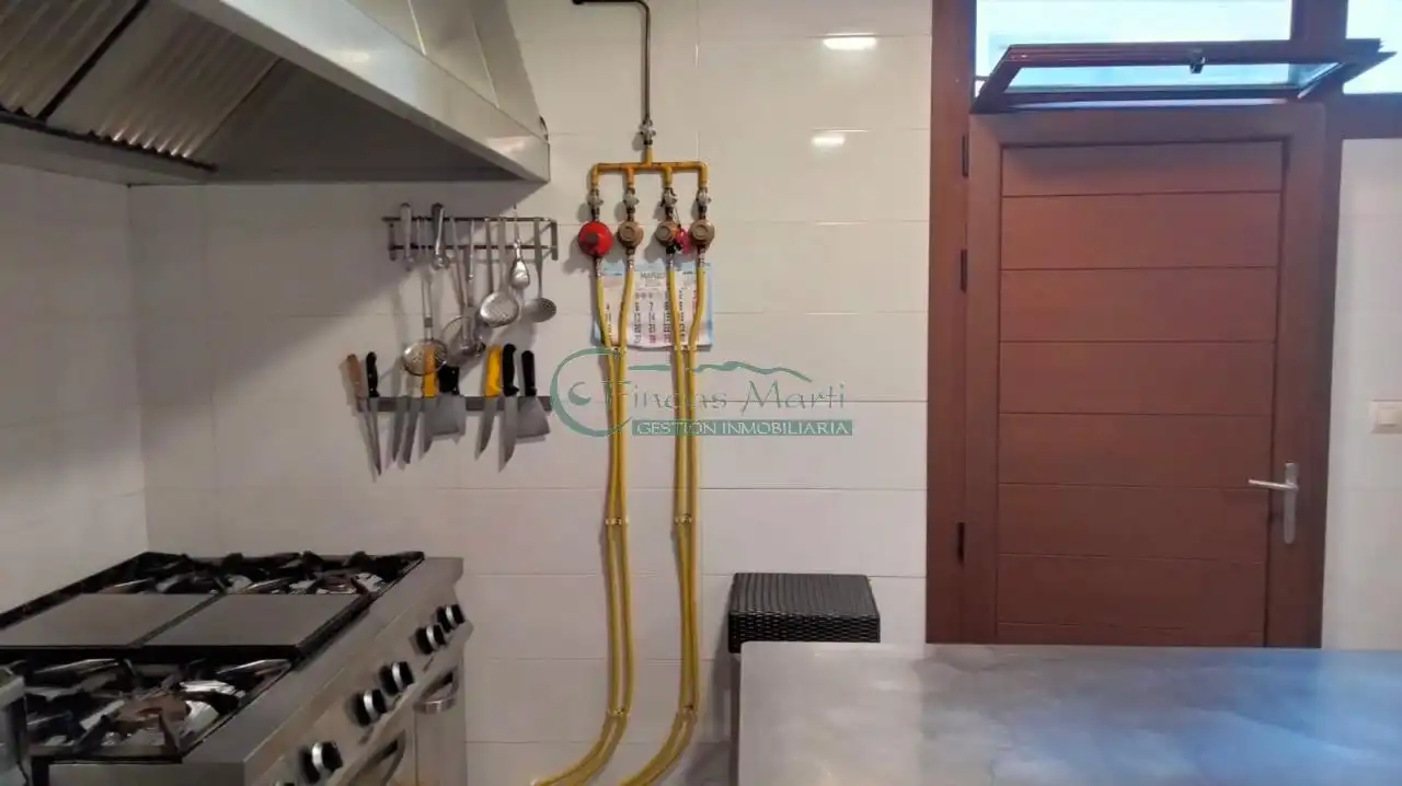 Küche von Geschaftsraum zur Miete in Vigo  mit Terrasse und Möbliert