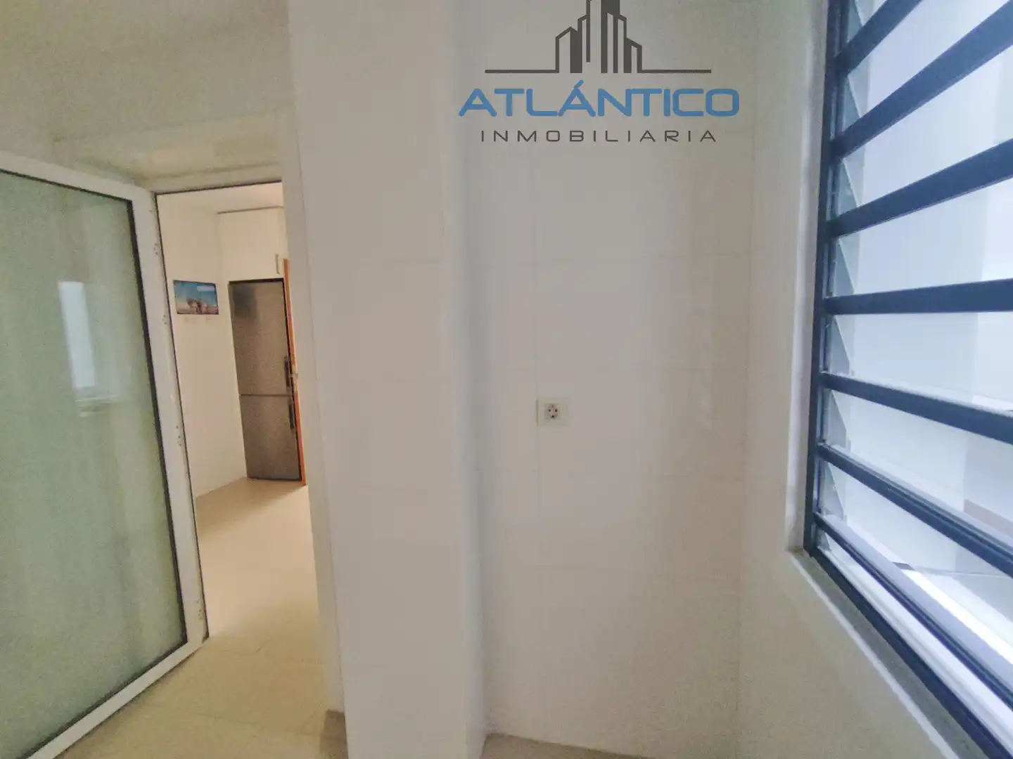 Piso en venta en A Coruña Capital  con Calefacción, Trastero y Horno