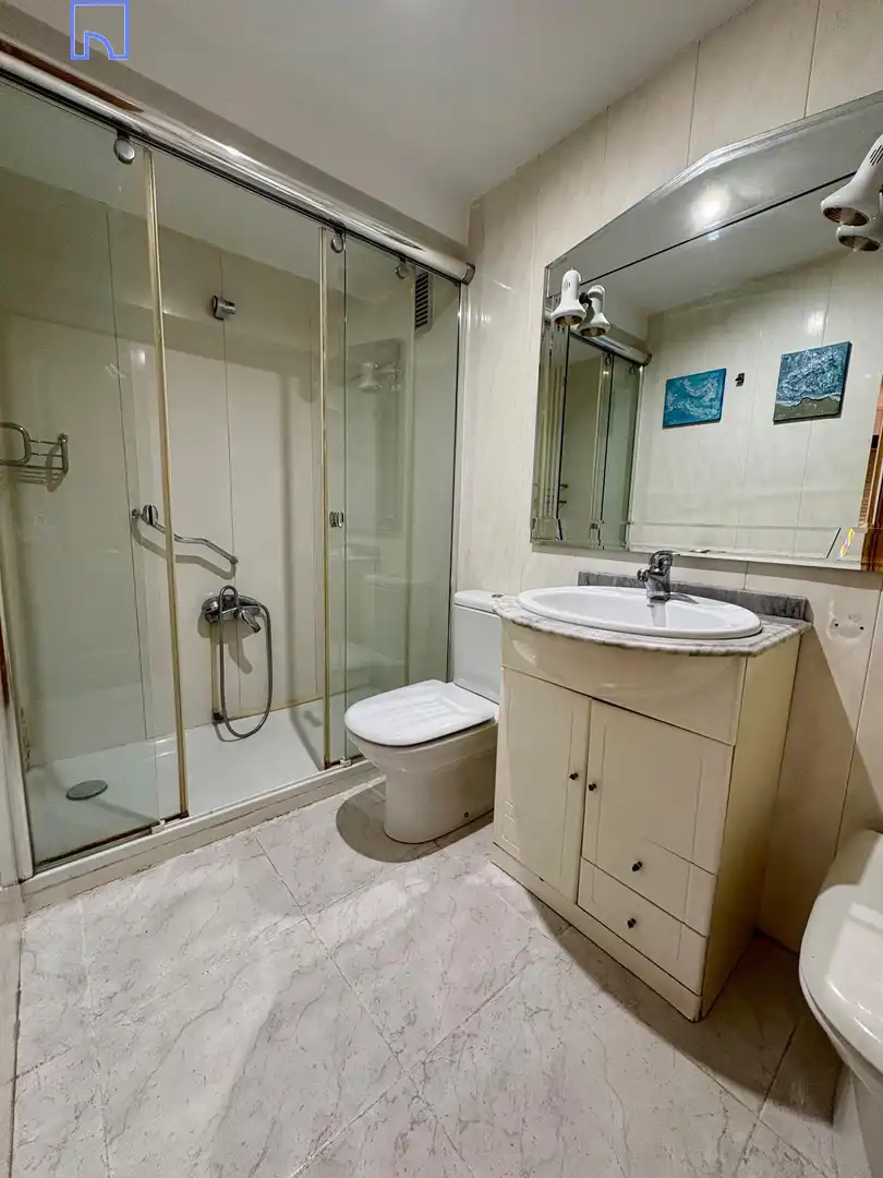 Baño de Piso en venta en Tudela con Aire acondicionado, Calefacción y Parquet